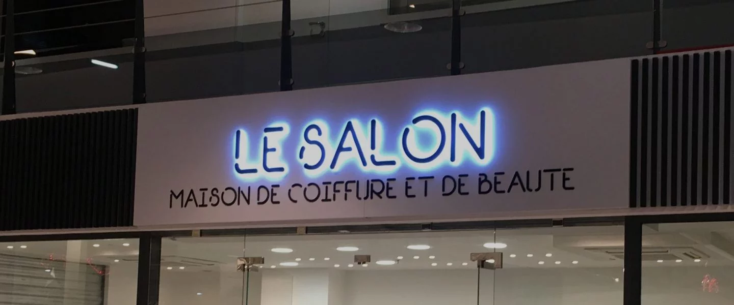 Enseigne lumineuse - relfets-des-entreprises_banniere_enseigne-lettres-lumineuses